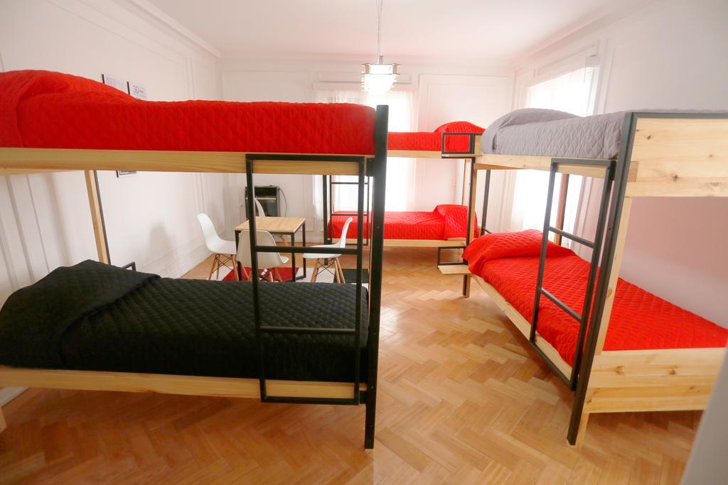 Salvador Hostal & Cafe Santiago Kültér fotó