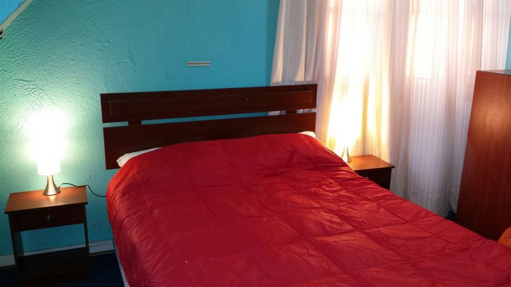 Salvador Hostal & Cafe Santiago Kültér fotó